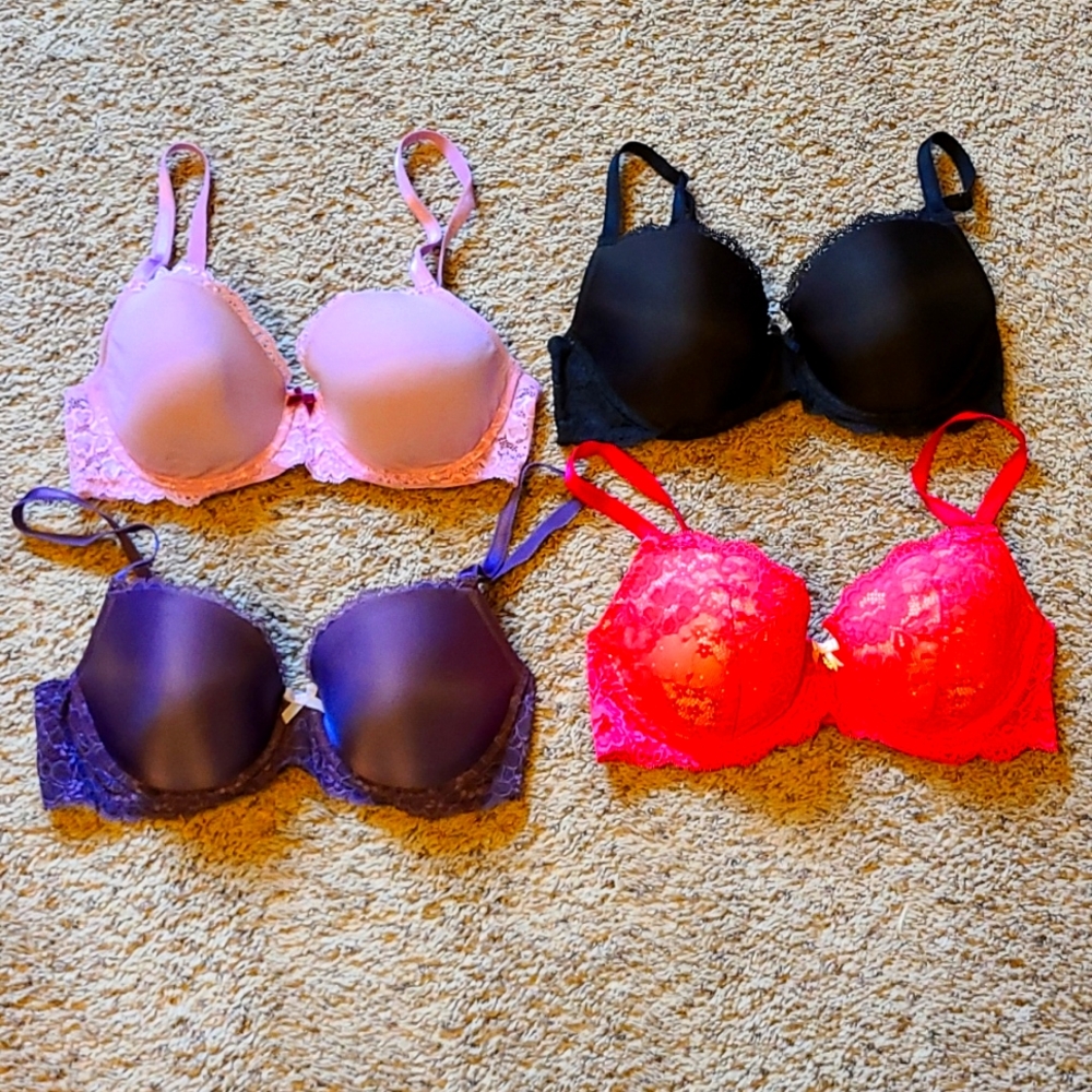 4 bras